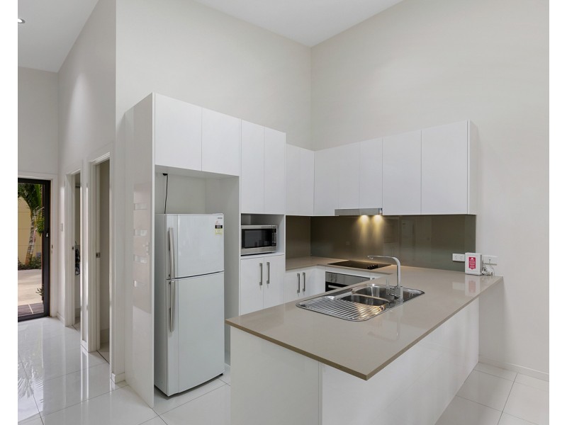 20/138 Cypress Street, Urangan QLD 4655