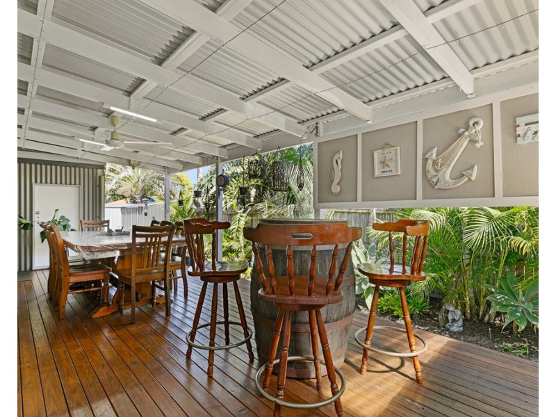 9 Keys Avenue, Torquay QLD 4655