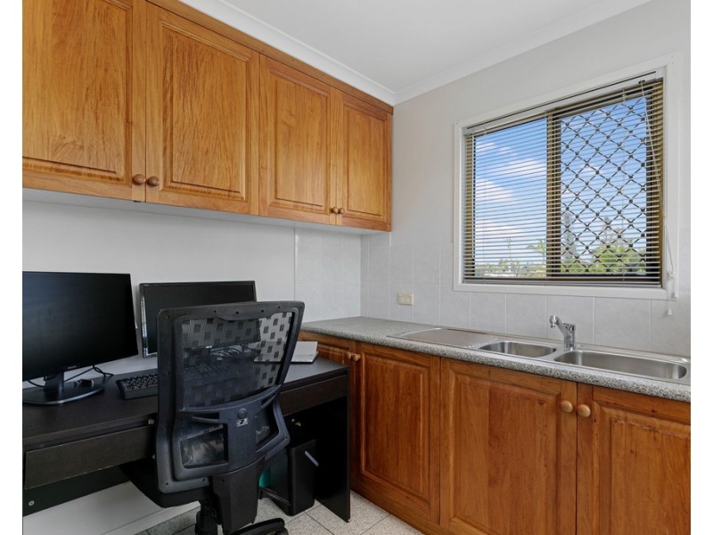 9 Keys Avenue, Torquay QLD 4655