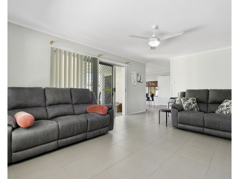 135 Long Street, Point Vernon QLD 4655