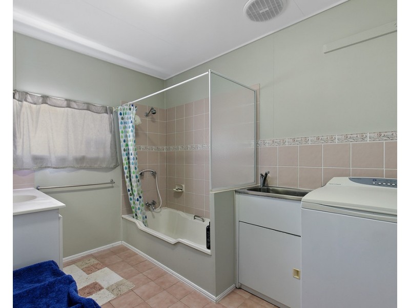 135 Long Street, Point Vernon QLD 4655