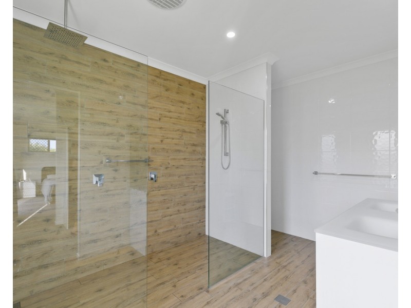 53 Curlew Terrace, River Heads QLD 4655