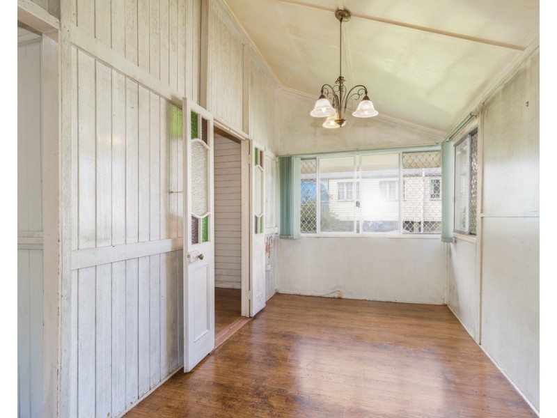 32 Robertson Street, Torbanlea QLD 4662