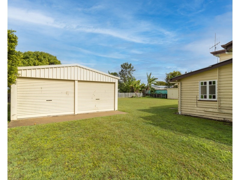 32 Robertson Street, Torbanlea QLD 4662