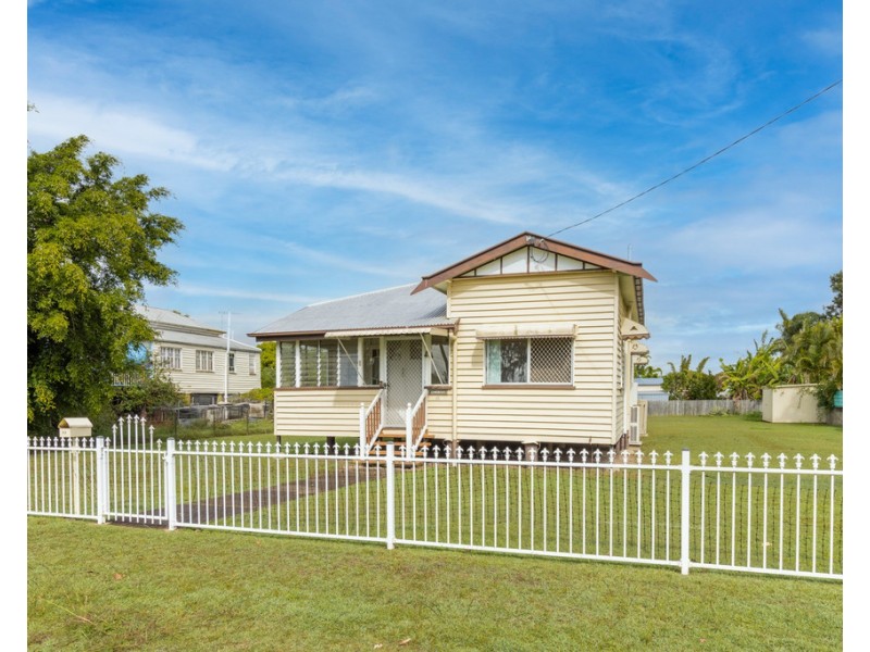 32 Robertson Street, Torbanlea QLD 4662