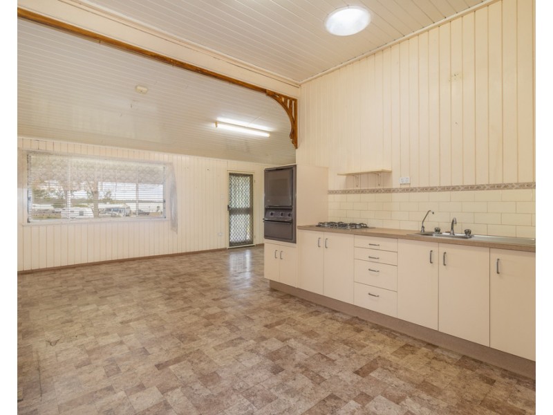 9 Powers Street, Buxton QLD 4660