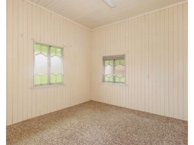 9 Powers Street, Buxton QLD 4660