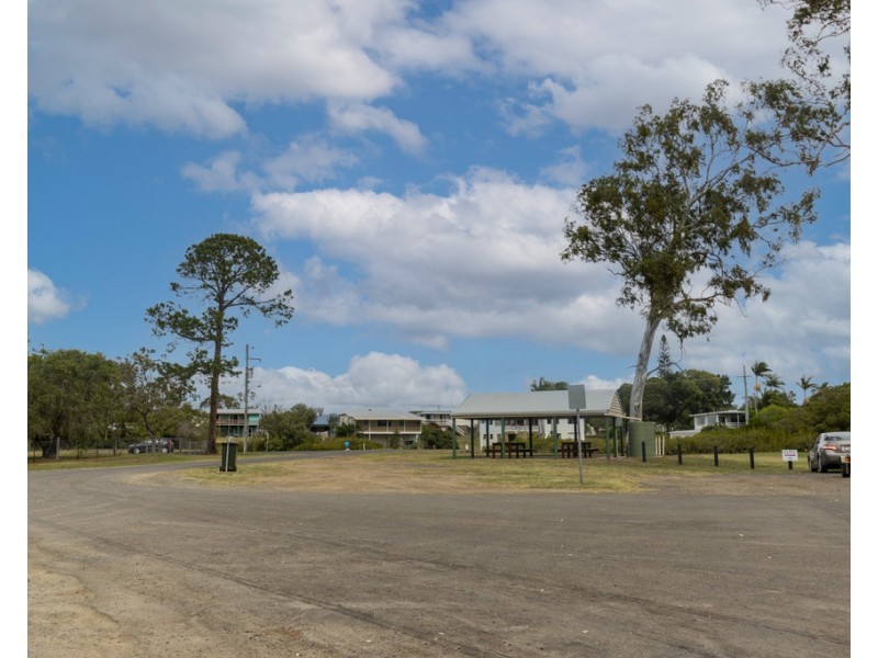 9 Powers Street, Buxton QLD 4660