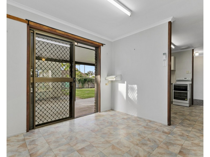 22 Shell Street, Urangan QLD 4655
