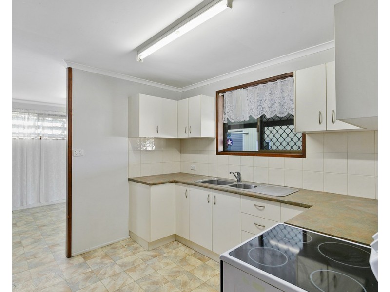 22 Shell Street, Urangan QLD 4655