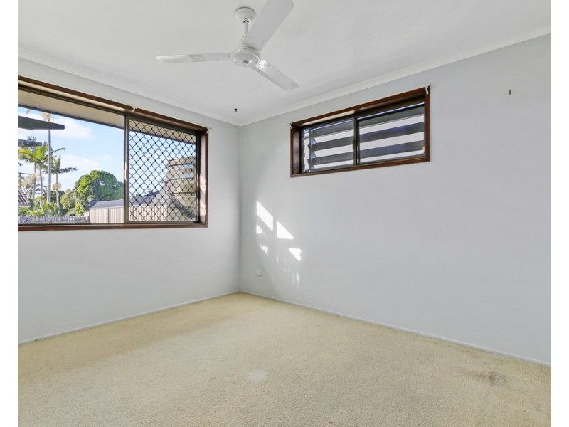 22 Shell Street, Urangan QLD 4655