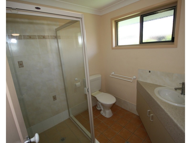 28 Limpus Street, Urangan QLD 4655