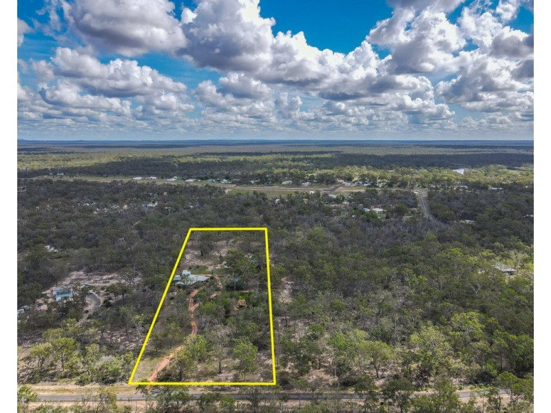 7 Ranch Park Drive, Pacific Haven QLD 4659