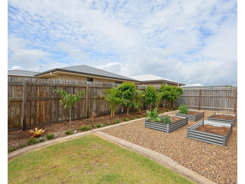 12 Shearwater Street, Kawungan QLD 4655