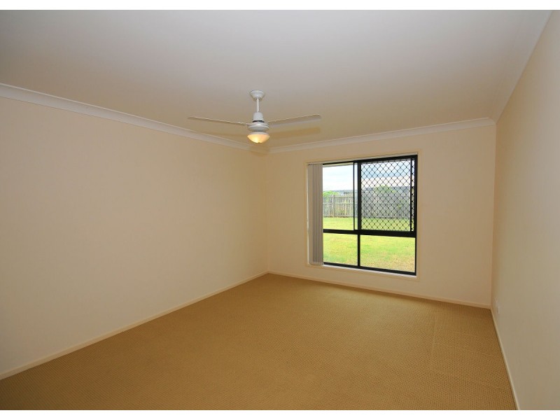 86 Endeavour Way, Eli Waters QLD 4655