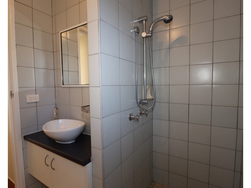 1/480 Esplanade, Torquay QLD 4655