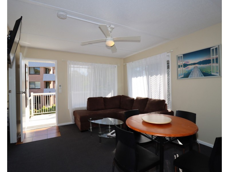 4/480 Esplanade, Torquay QLD 4655