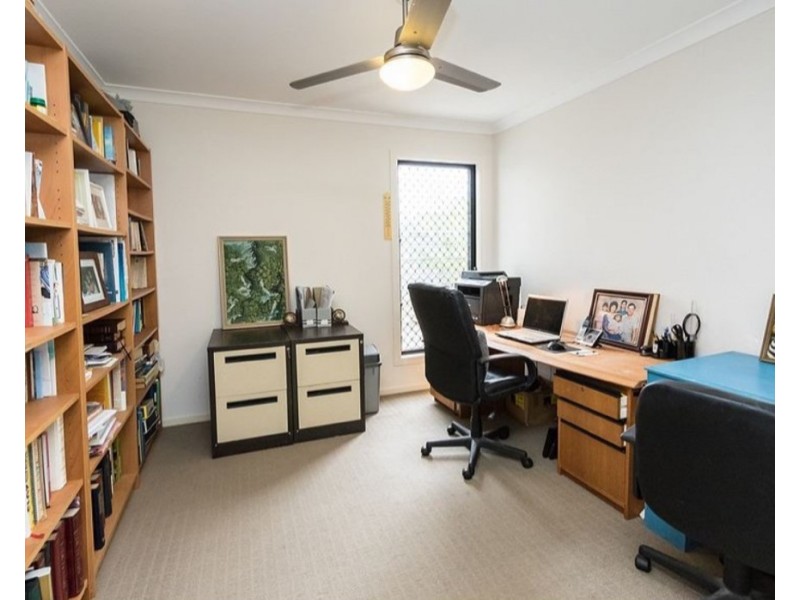 24 Corfield Street, Point Vernon QLD 4655