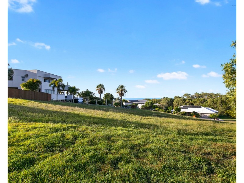 8 Edgewater Court, Craignish QLD 4655