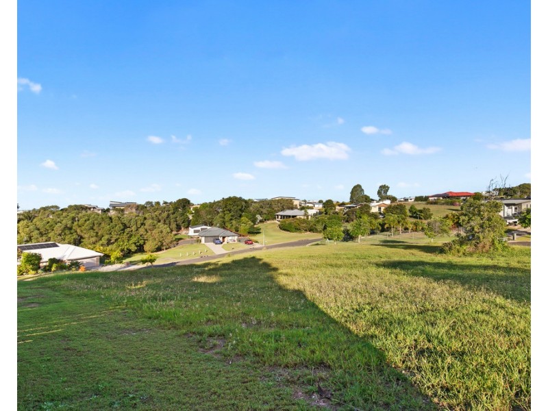 8 Edgewater Court, Craignish QLD 4655