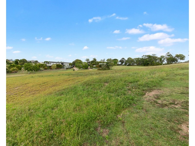8 Edgewater Court, Craignish QLD 4655