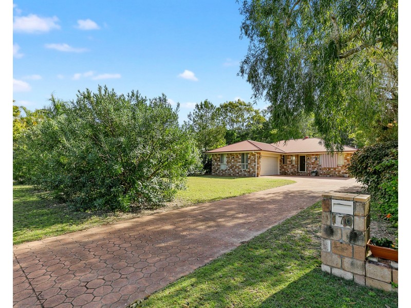 170 Kingfisher Parade, Toogoom QLD 4655