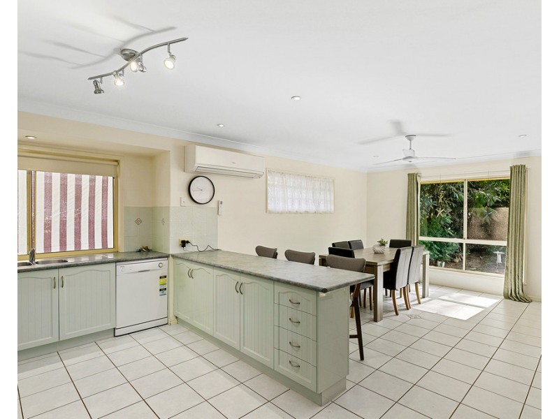 170 Kingfisher Parade, Toogoom QLD 4655