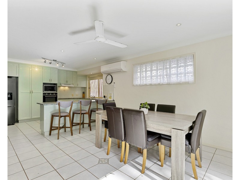 170 Kingfisher Parade, Toogoom QLD 4655