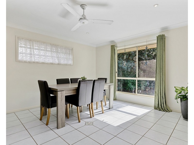 170 Kingfisher Parade, Toogoom QLD 4655