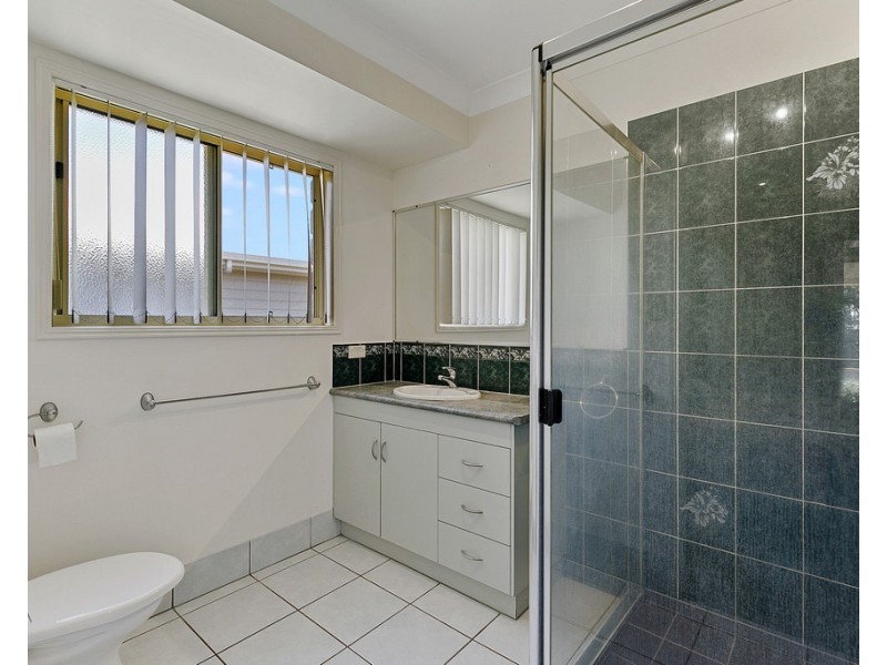 170 Kingfisher Parade, Toogoom QLD 4655