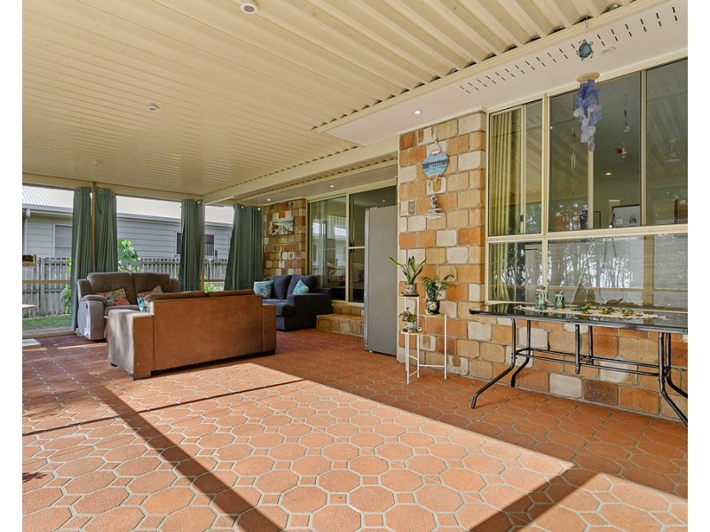 170 Kingfisher Parade, Toogoom QLD 4655