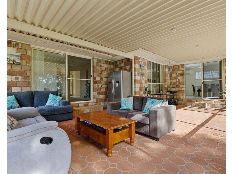 170 Kingfisher Parade, Toogoom QLD 4655