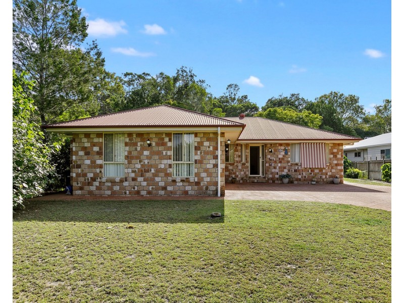 170 Kingfisher Parade, Toogoom QLD 4655