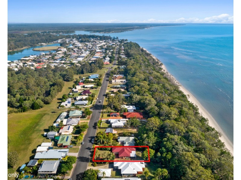 170 Kingfisher Parade, Toogoom QLD 4655