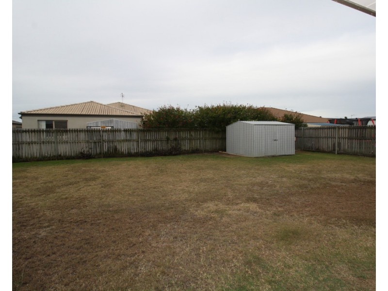 5 Protector Way, Eli Waters QLD 4655