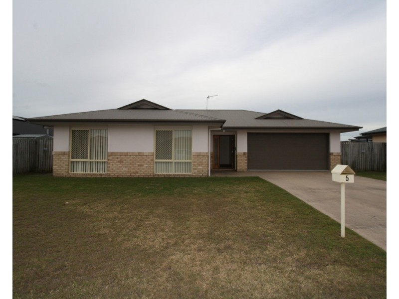 5 Protector Way, Eli Waters QLD 4655