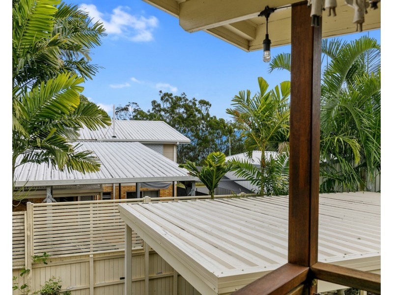 1 Kurrajong Crescent, Point Vernon QLD 4655