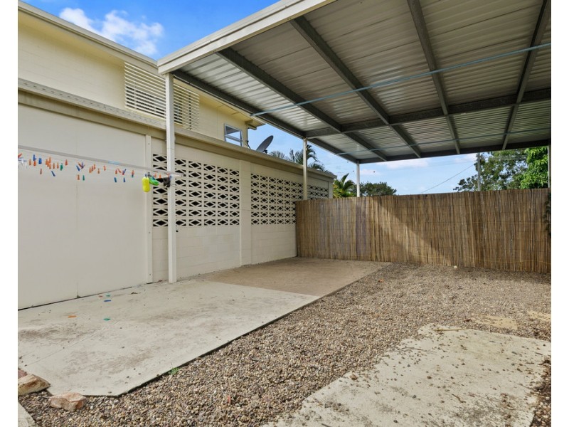 1 Kurrajong Crescent, Point Vernon QLD 4655
