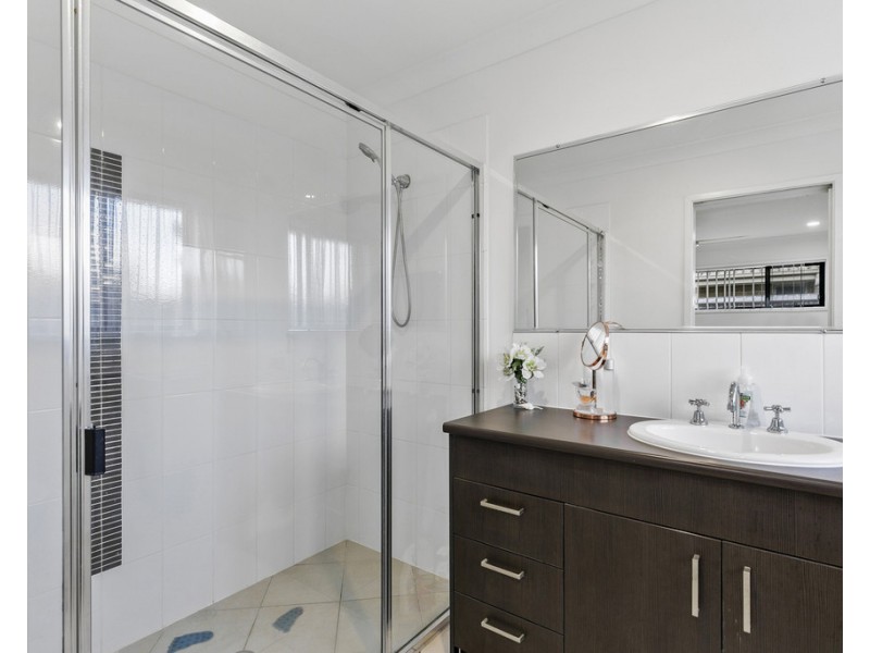 3 Santa Maria Avenue, Urraween QLD 4655