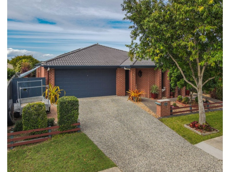 3 Santa Maria Avenue, Urraween QLD 4655