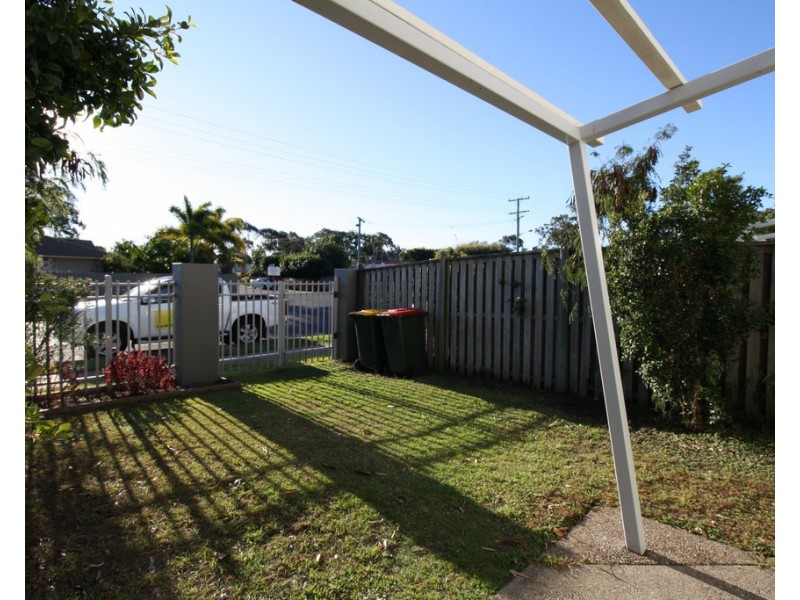 8/68 Pulgul Street, Urangan QLD 4655