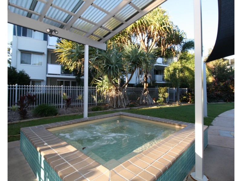 8/68 Pulgul Street, Urangan QLD 4655