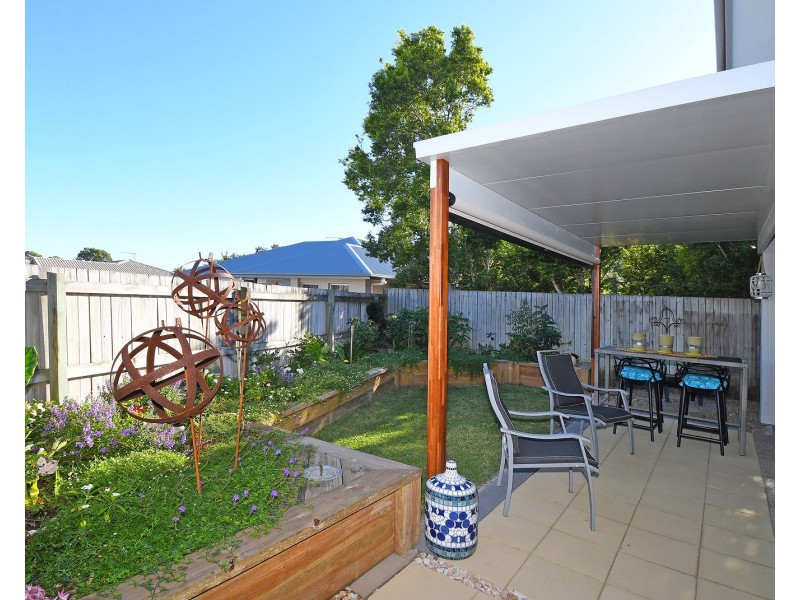 2/10 Beachside Court, Toogoom QLD 4655