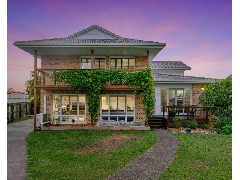 44 Cassandra Crescent, Urangan QLD 4655