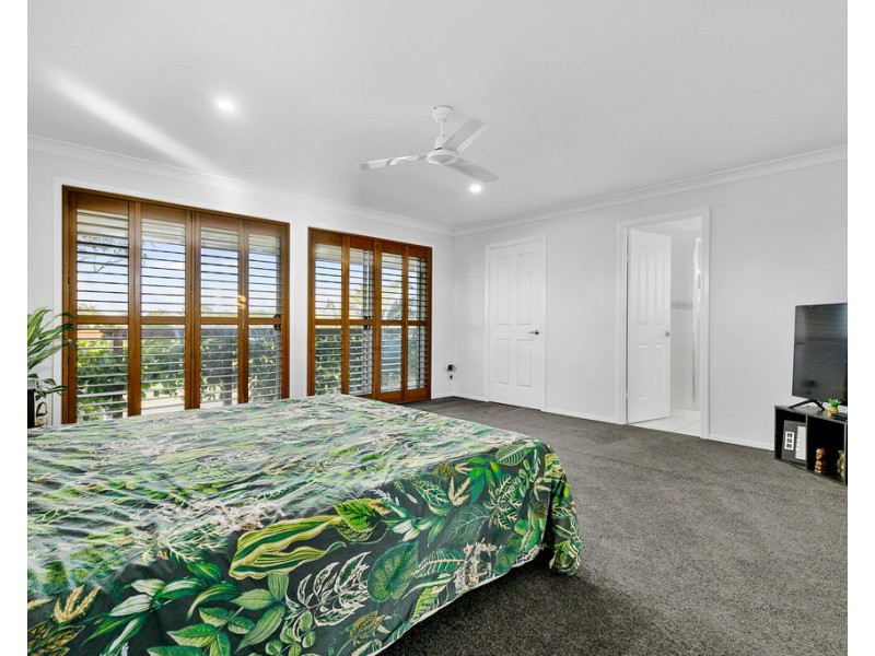 44 Cassandra Crescent, Urangan QLD 4655