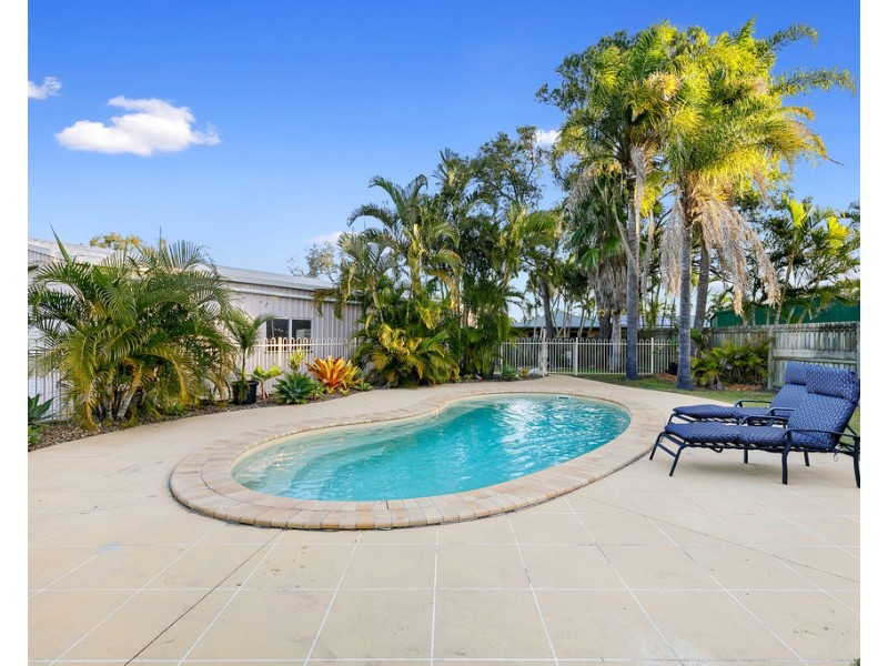 44 Cassandra Crescent, Urangan QLD 4655