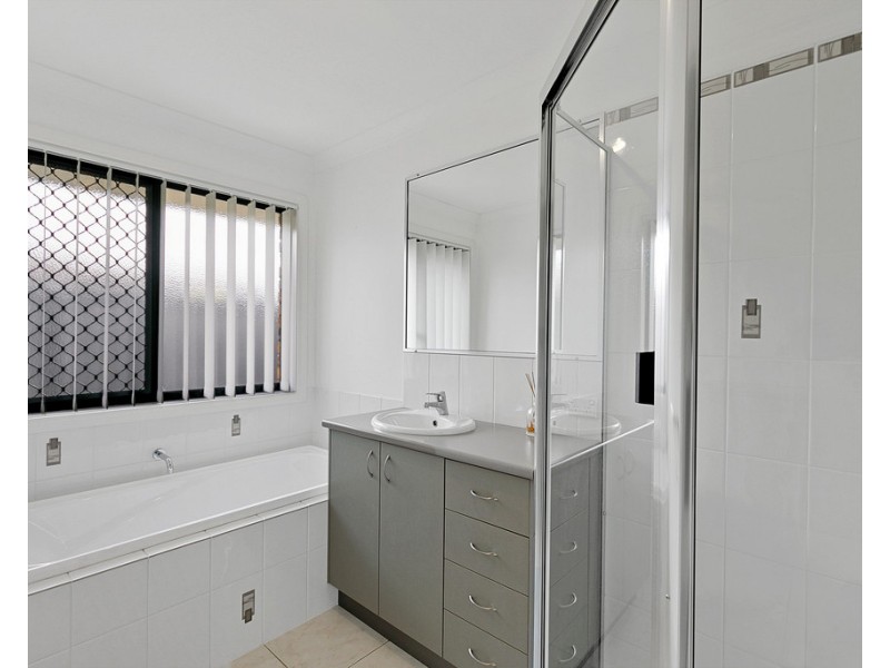 10 Yarrilee Circuit, Dundowran QLD 4655