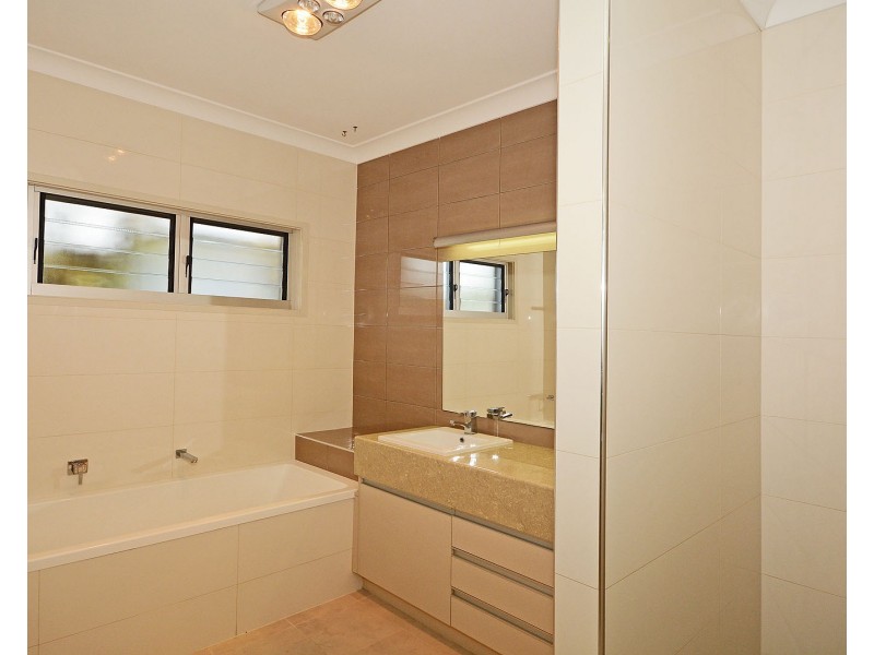 9 Seahaven Circuit, Pialba QLD 4655
