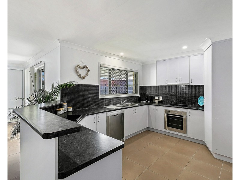37 Kululu Crescent, Scarness QLD 4655