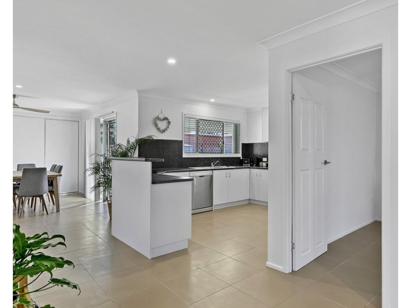 37 Kululu Crescent, Scarness QLD 4655